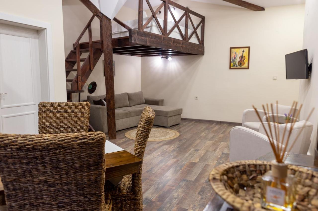 Central Loft Plovdiv Ngoại thất bức ảnh