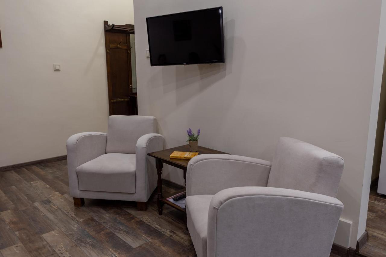 Central Loft Plovdiv Ngoại thất bức ảnh